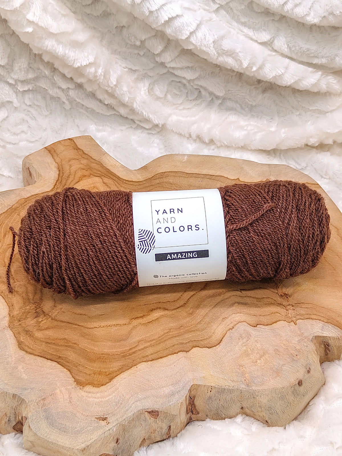 Duurzaam garen: Yarn and Colors Amazing in kleur 028 Aarde bruin