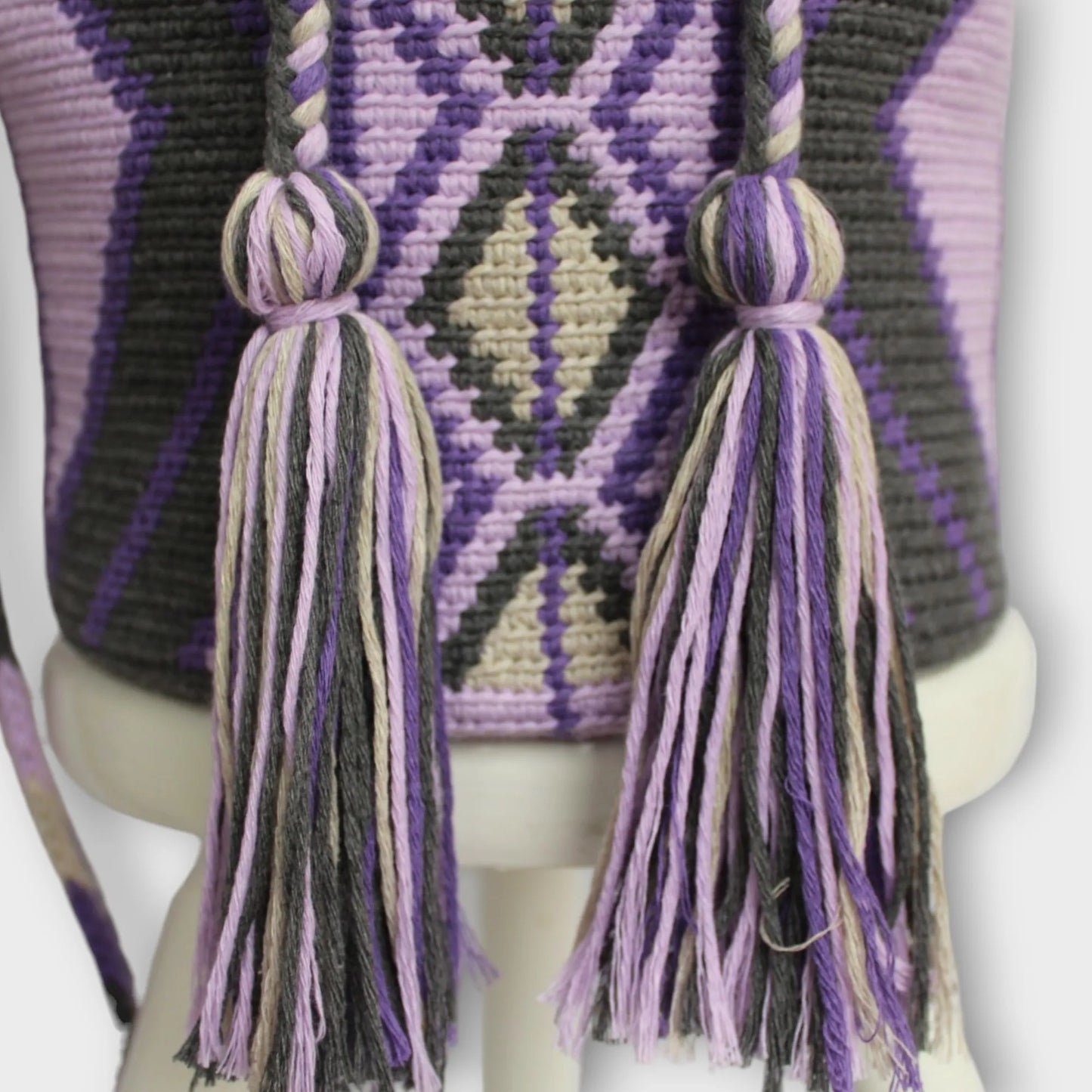 Gehaakt Haakpatroon mochila tas Lilac Dance ontworpen door LarissDesigns