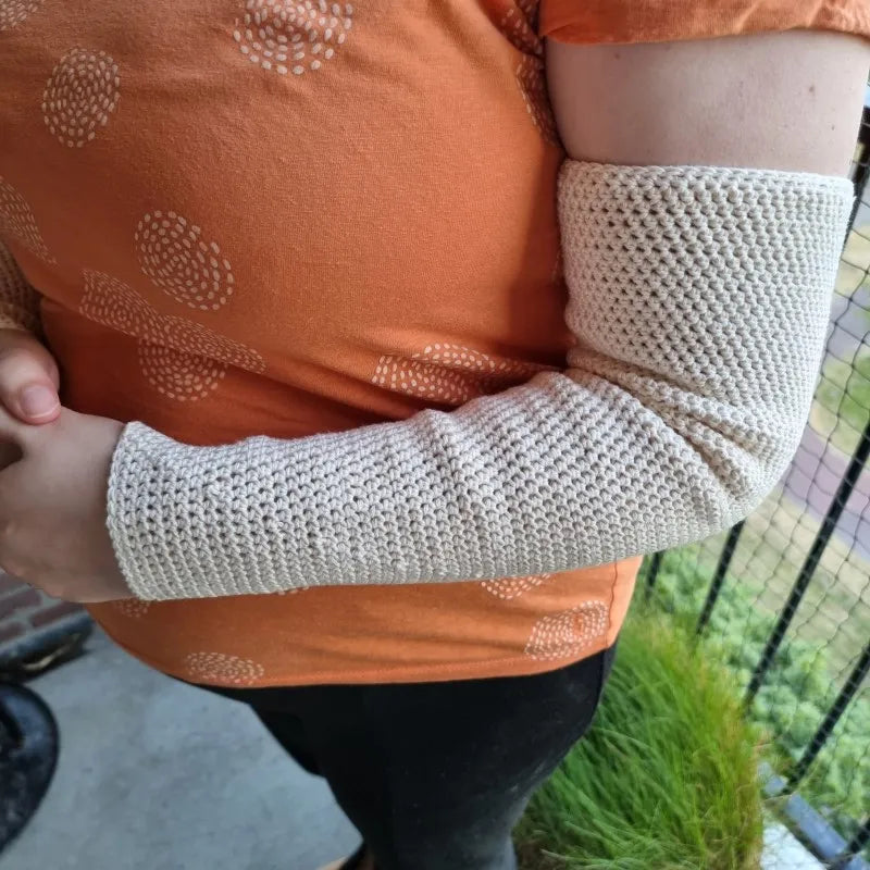 Haakpatroon armwarmers Hennie