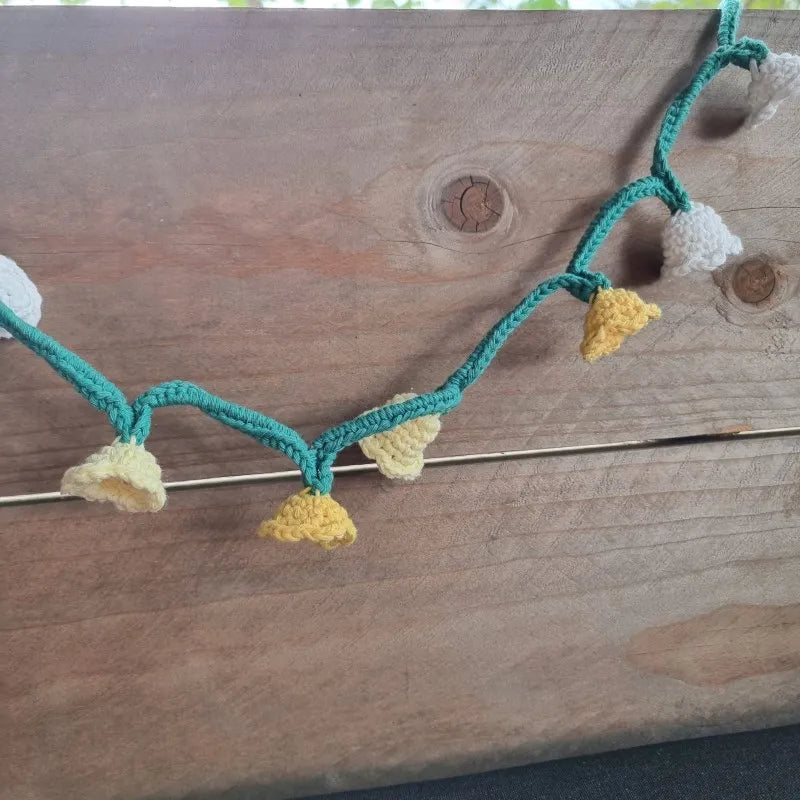 Haakpatroon bloemetjes lichtslinger