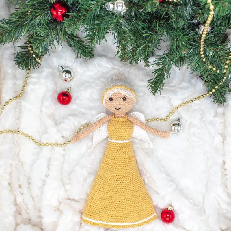 Gehaakt Haakpatroon kerstengel Angela ontworpen door Cora's Knit Knacks