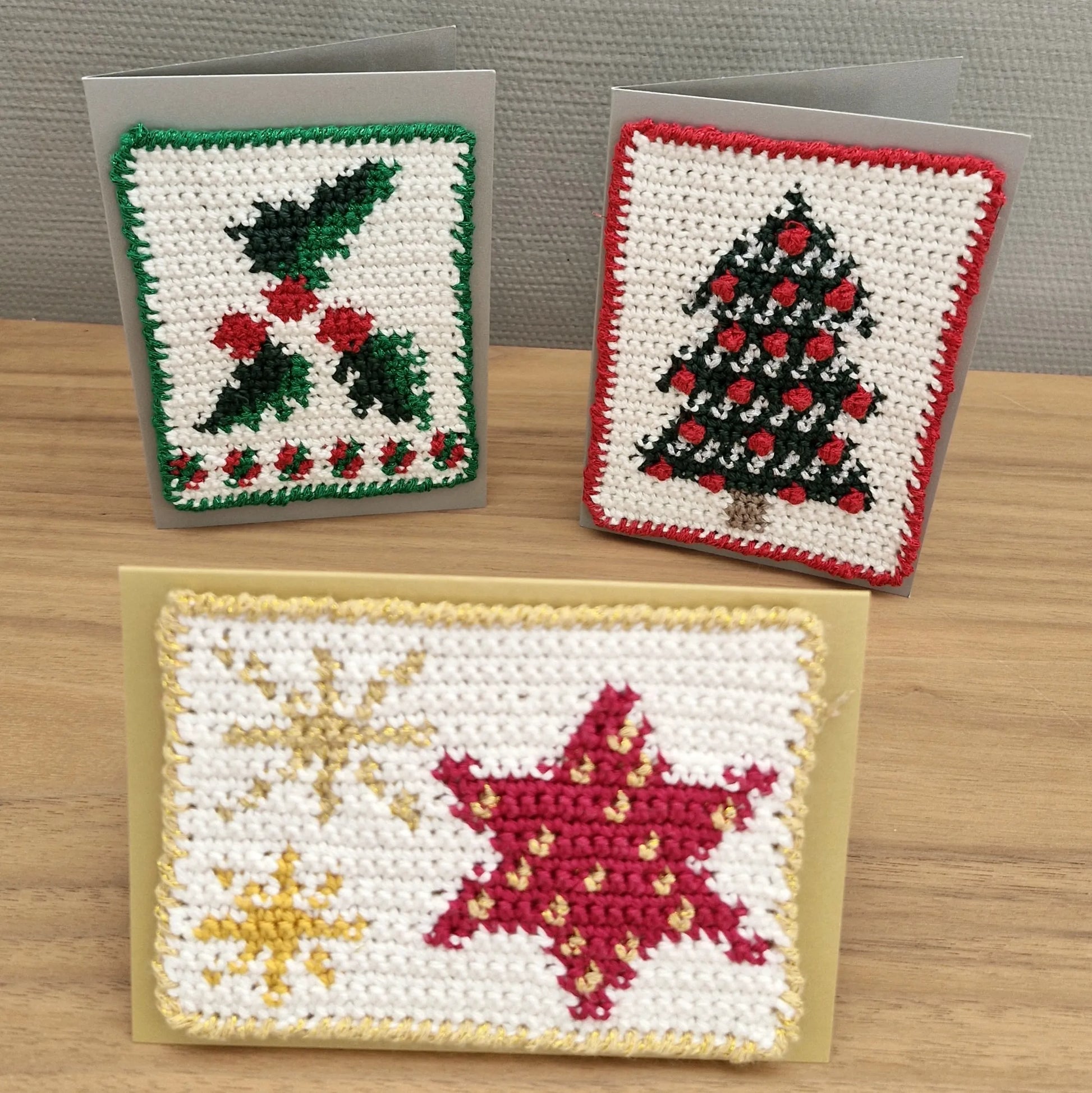 Gehaakt Haakpatroon intarsia kerstkaarten ontworpen door Marjahaakt
