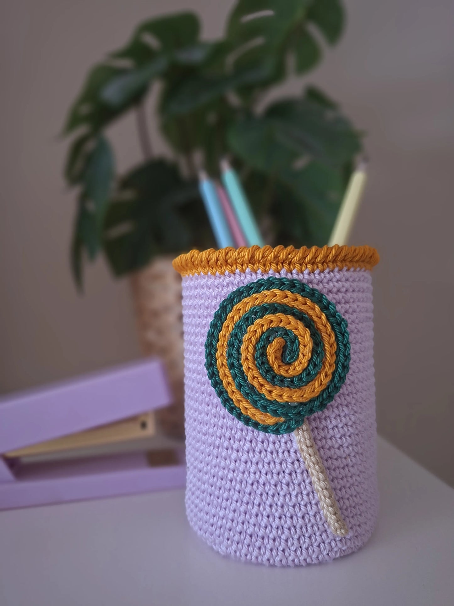 Haakpatroon pennenhouder Lolly